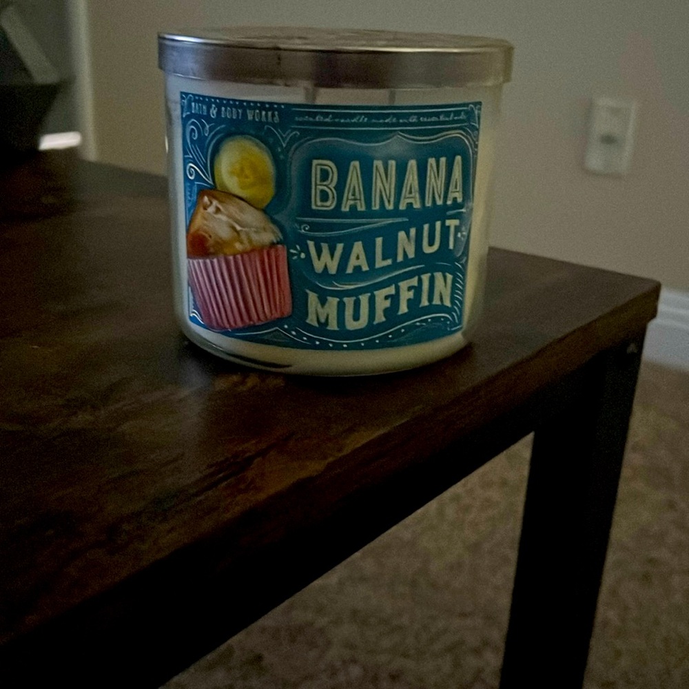 Bath and Body Works Banana Walnut Muffin 3 Wick Candle